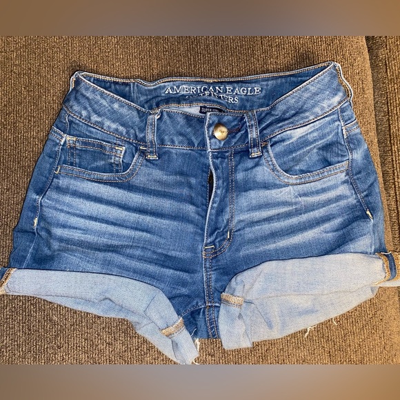 American Eagle Outfitters Pants - American Eagle Outfitters Super Stretch Hi-Rise Shortie Shorts size 0.